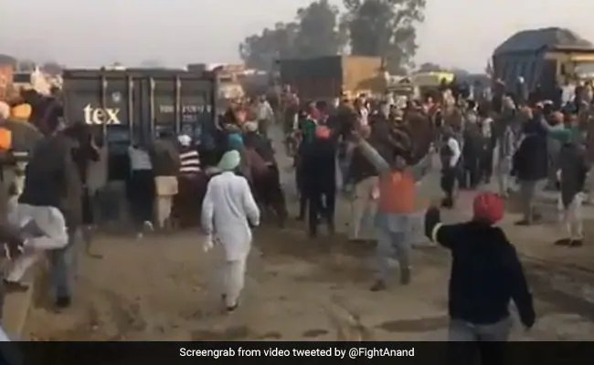 Farmers Protest: Social media praises farmers for their efforts and dare – दिल्‍ली मार्च: राह की सभी अड़चनों को दूर करने का किसानों का साहस सोशल मीडिया पर हुआ हिट..