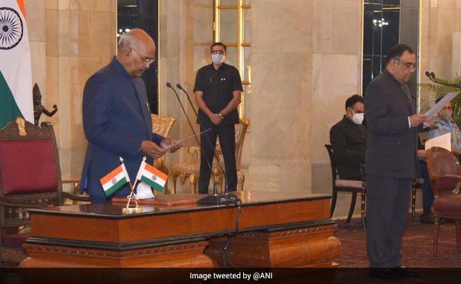 देश के नए मुख्य सूचना आयुक्त बने यशवर्धन कुमार सिन्हा, राष्ट्रपति रामनाथ कोविंद ने दिलाई शपथ