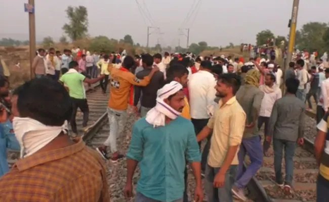 आरक्षण के लिए गुर्जर आंदोलन फिर शुरू, मुंबई-दिल्ली रेल मार्ग की पटरियां उखाड़ीं