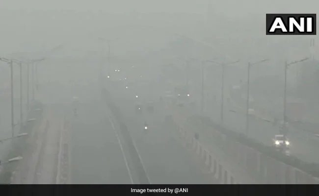 Pollution In Delhi became issue between political parties – दिल्‍ली: प्रदूषण मुद्दे पर सियासत, AAP सरकार ने पराली से खाद बनाने का दावा किया तो बीजेपी ने पूछा यह सवाल..