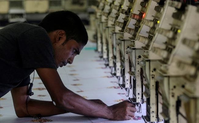 pkbgi3qo_gdp-growth-india-reuters_625x300_04_July_19.jpg