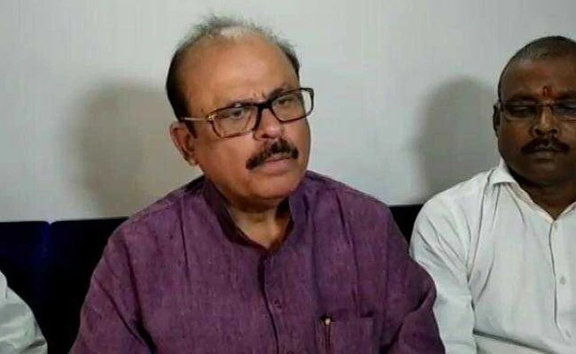 बिहार में संगठनों की कमी, किसान कृषि कानून का विरोध करने में पिछड़ : तारिक अनवर