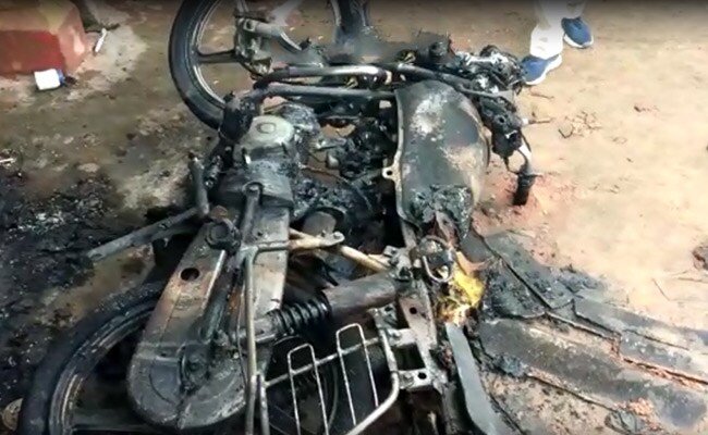 Madhya Pradesh: three killed as man sets fire to brothers house, ends life – मध्‍य प्रदेश: युवक ने भाई, भाभी और दो बच्‍चों को जिंदा जलाया, बाद में फांसी लगाकर जान दी