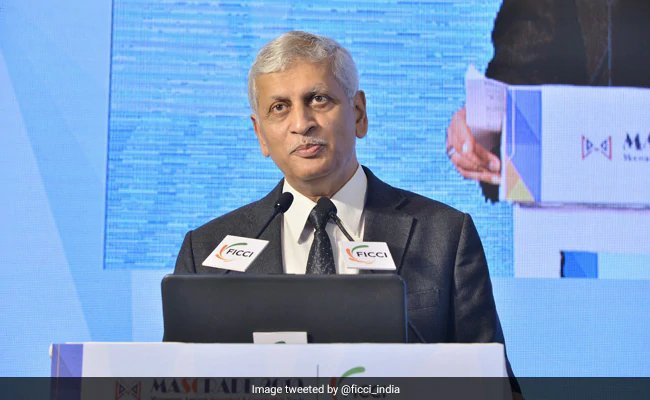 सुप्रीम कोर्ट के जस्टिस यूयू ललित ने आंध्र के CM के खिलाफ याचिकाओं की सुनवाई से खुद को अलग किया..