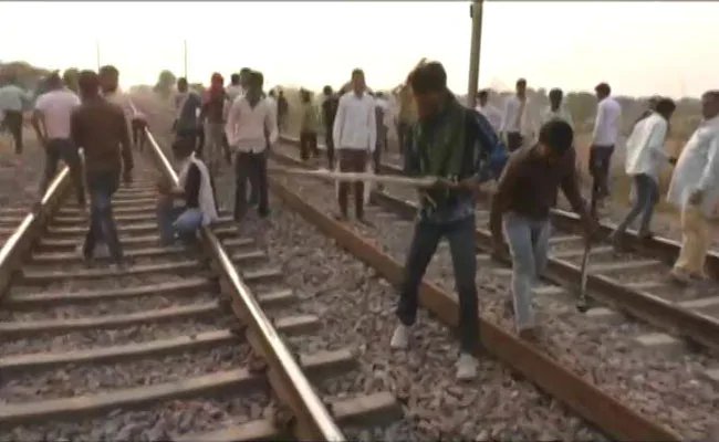 गुर्जरों का आंदोलन जारी, सरकार ने कहा: बातचीत के लिए दरवाजे खुले हैं