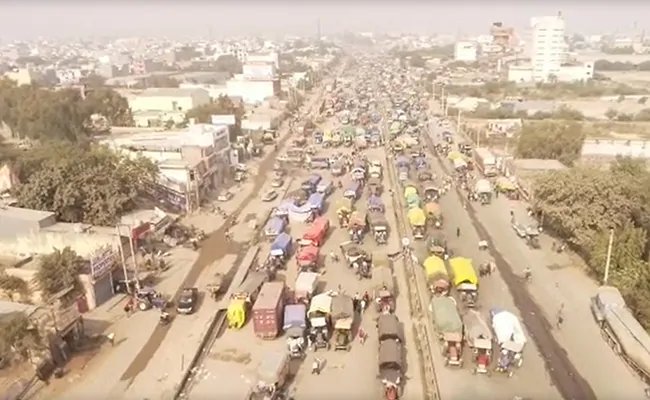 Farmers Protests Live Updates : किसानों की सिंघु बॉर्डर पर बैठक, 32 किसान संगठन ले रहे हिस्सा