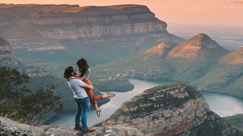 Proposal Disaster Woman falls 650 feet down cliff after saying yes survives | Proposal Disaster: 650 फीट नीचे गिरने के बावजूद बच गई महिला, गिरते वक्त प्रेमी से कहा ‘हां’ करूंगी शादी
