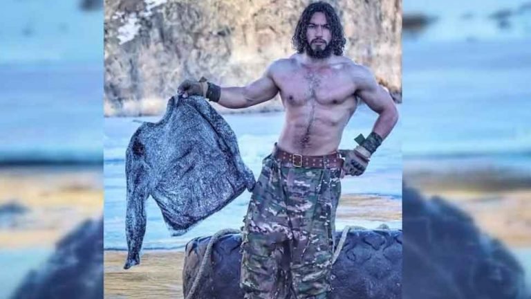 Afghanistan Bodybuilder Raqib Farooqi exercises in snow wearing half clothes | नंगे बदन बर्फ में एक्‍सरसाइज करता है अफगानिस्तान का ‘हल्‍क’, रखता है ये ख्‍वाहिश