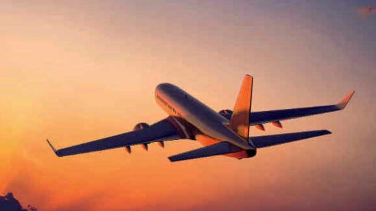 Russia to reopen air travel with India, Finland, Vietnam and Qatar | Russia ने भारत समेत 4 देशों की उड़ानों पर लगी रोक हटाई, 27 जनवरी से शुरू होगी फ्लाइट