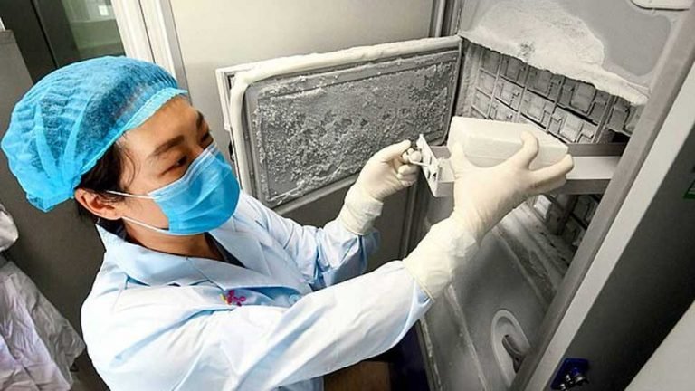 America points finger at Chinese lab: claims researchers at Chinese institute in Wuhan fell ill before the world knew of Covid | US ने उठाया कोरोना वायरस के राज से पर्दा, Wuhan की लैब में चीन बना रहा था Bio Weapons