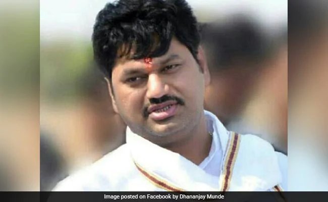 महाराष्ट्र : कैबिनेट सहयोगी पर लगा रेप का आरोप, तो मंत्री बोले- प्यार किया तो डरना क्या