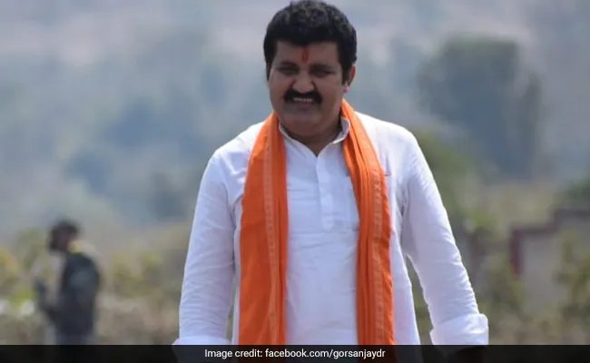 महाराष्ट्र के वन मंत्री ने दिया इस्तीफा, BJP ने लगाया था सुसाइड केस में शामिल होने का आरोप