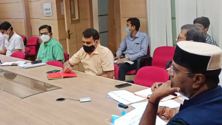 रिसर्च विंग कोविड संकट से निपटने के लिये विस्तृत स्टडी करे