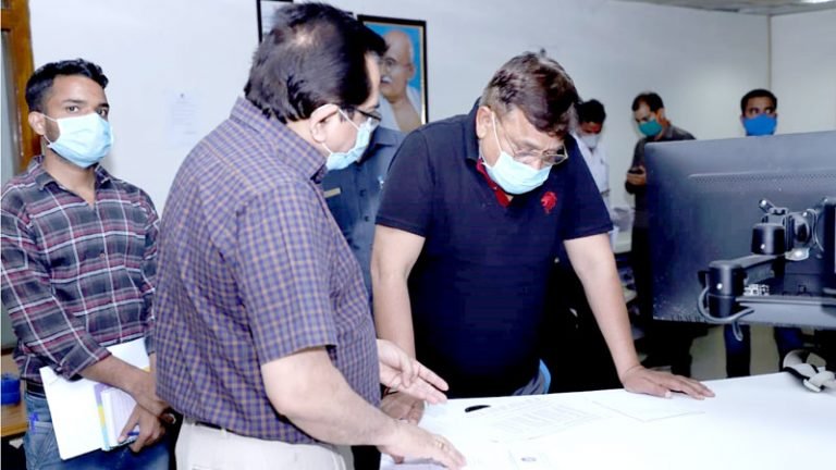 ऊर्जा मंत्री श्री प्रद्युम्न सिंह तोमर ने स्टेट लोड डिस्पैच सेंटर का औचक निरीक्षण किया