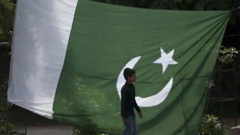 ukpnp leader shaukat ali kashmiri says gilgit baltistan and parts of jammu kashmir are illegally occupied by pakistan | PoK के नेता Shaukat Ali Kashmiri की पाकिस्तान को फटकार,कहा- Jammu-Kashmir पर किया 1947 से अवैध कब्जा
