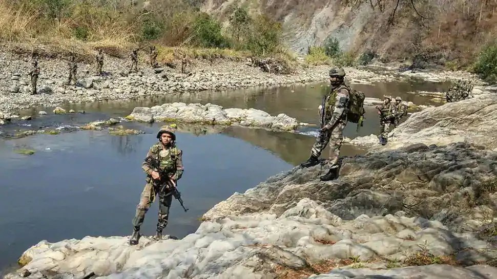 America provided warm clothes intel and equipment to India during Ladakh standoff | Border Dispute: China से मुकाबले के लिए हर कदम पर India के साथ था US, इस तरह पहुंचाई थी मदद