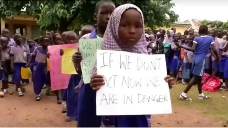 Gunmen abduct 30 students from school in lagos Nigeria | Nigeria में स्‍कूल पर बड़ा हमला, 39 छात्रों को उठाकर ले गए बंदूकधारी; मचा हड़कंप