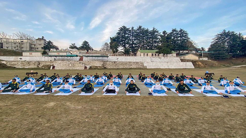 Russian Yoga Guru arrested under anti-terror law after talking about Philosophy of yoga in St Petersburg | Russian Yoga Guru ने योग पर दिया ‘ज्ञान’, तो पुलिस ने Anti-Terror Law में भेजा जेल