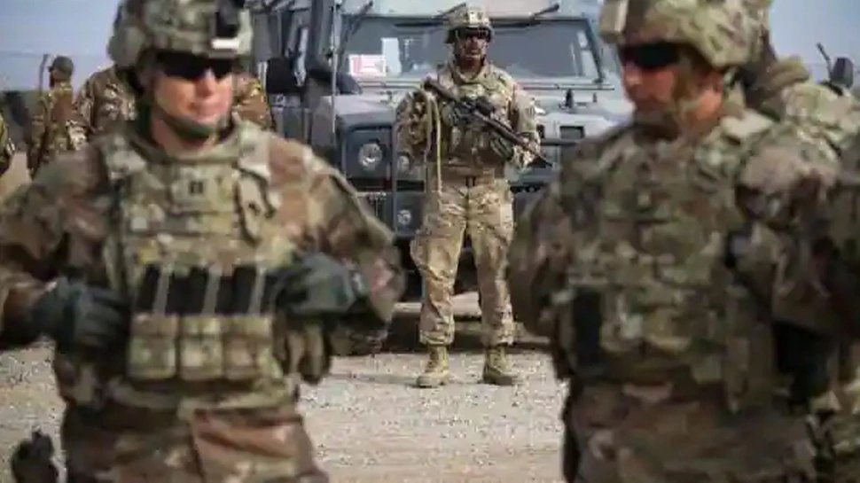Iran Threatens US Army Base US intelligence officials | अमेरिकी सैन्य अड्डे पर बड़े हमले की आशंका, ईरान ने दी ऐसी धमकी