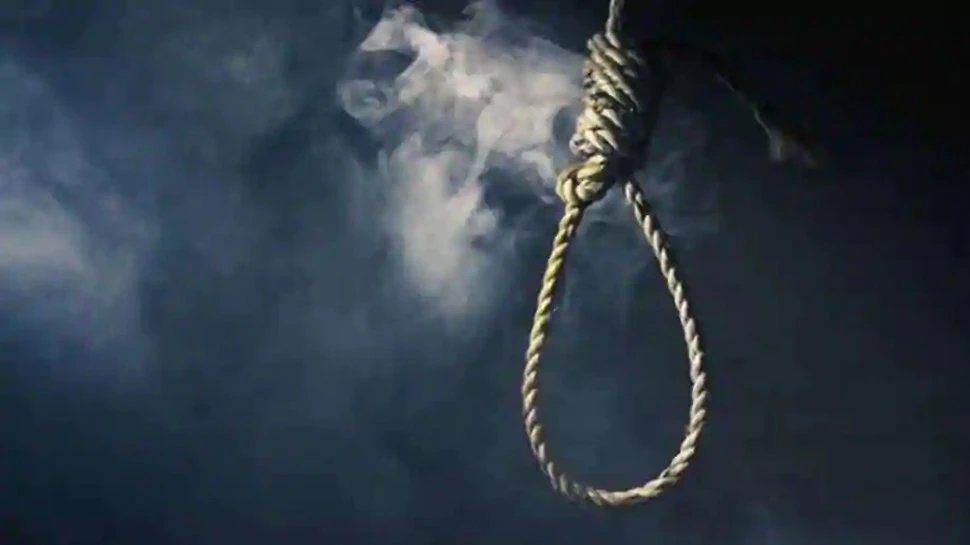 Iran: Mother executed by her daughter for killing her father | Eye for an Eye: में बेटी ने ही अपनी Mother को फांसी पर लटकाया, पिता की हत्या का था आरोप