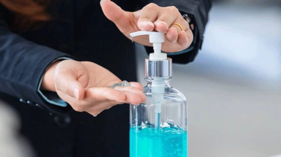 Hand sanitizers can be dangerous, here is what you need to know| Corona से बचाने वाले Hand Sanitizers दे सकते हैं Cancer, अमेरिकी कंपनी ने Report में किया चौंकाने वाला खुलासा