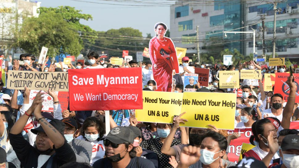 Army-police shot dead 50 democracy supporters in Myanmar; More than 10 injured | Myanmar में खूनी शनिवार, सेना-पुलिस की गोली से 50 लोकतंत्र समर्थकों की मौत; 10 से ज्यादा घायल