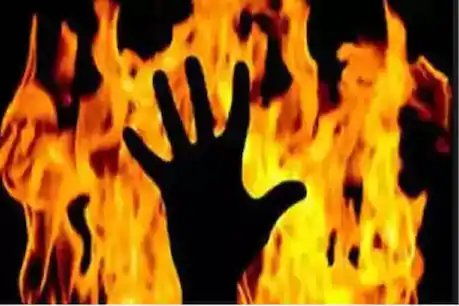 रात तीन बजे सिरफिरे आशिक ने नाबालिग लड़की को आग लगा दी. (सांकेतिक तस्वीर) 