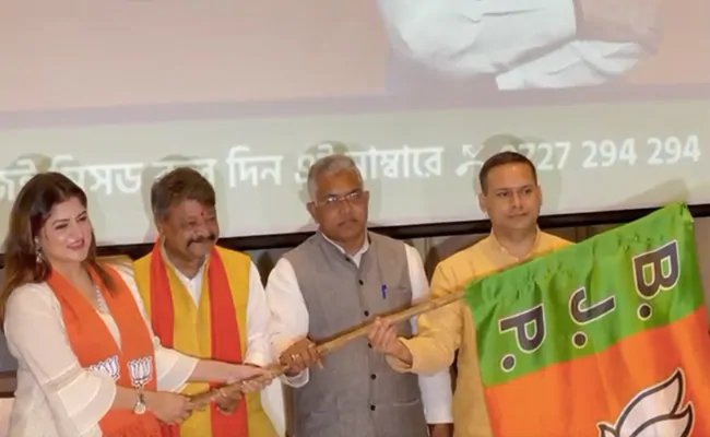 पश्चिम बंगाल : अभिनेत्री श्राबंती चटर्जी ने थामा BJP का दामन, दिलीप घोष बोले- पार्टी में स्वागत है