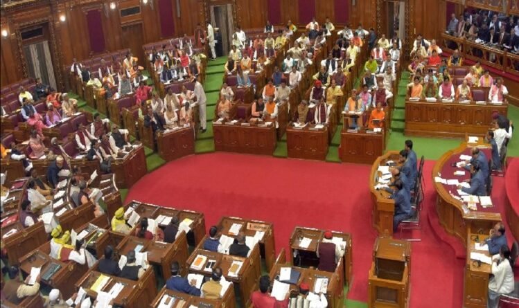 यूपी विधानसभा में उत्तर प्रदेश गुंडा नियंत्रण विधेयक 2021 बहुमत से पारित, केवल दो जिलों में होगा लागू