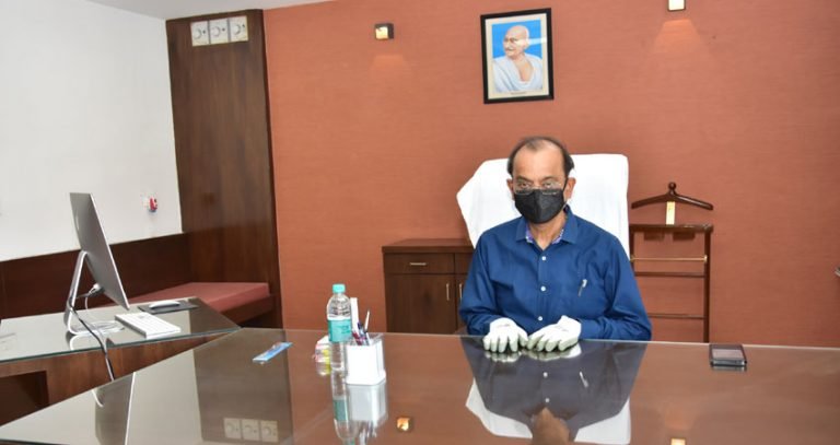 नवनियुक्त रेरा अध्यक्ष श्री ए.पी. श्रीवास्तव ने पदभार ग्रहण किया