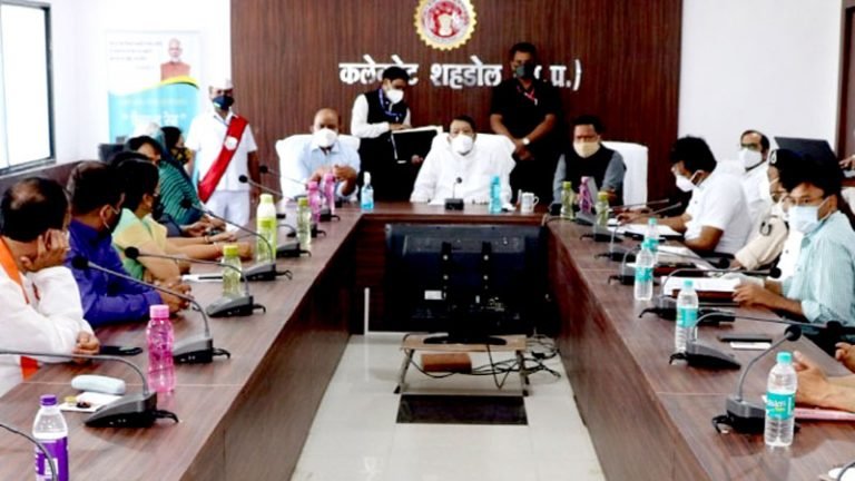 होम आइसोलेटेड मरीजों की देखभाल में कोरोना वॉलेंटियर्स का सहयोग लें