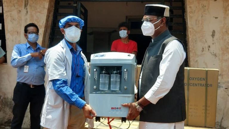 चिकित्सा शिक्षा मंत्री श्री सारंग ने ऑक्सीजन कंसंट्रेटर यूनिट का किया अवलोकन