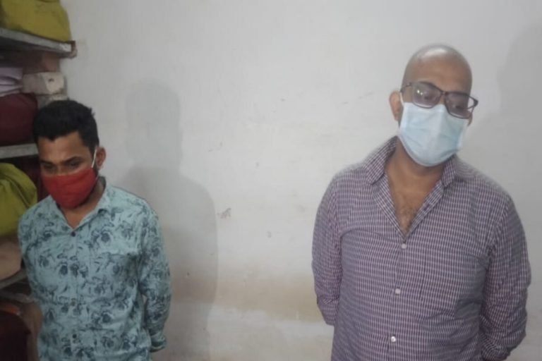 रेमडेसिविर इजेंक्शन की कालाबाजारी करते डॉक्टर गिरफ्तार, सोशल मीडिया पर पोस्ट देख करता था सौदा