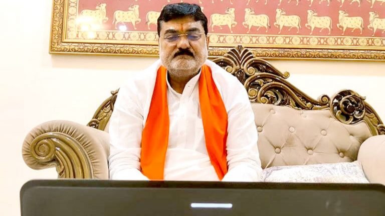ग्रामीण क्षेत्रो में कोविड केयर सेंटर खोले जाएं: मंत्री श्री पटेल