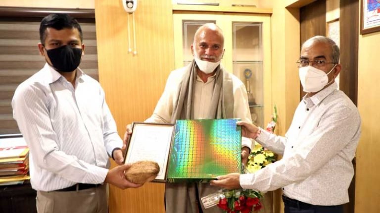 सुखी और स्वस्थ जीवन की शुभकामनाओं के साथ दी विदाई