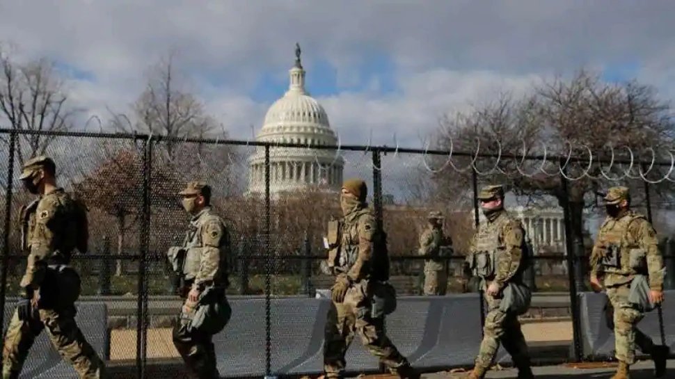 अमेरिका की राजधानी में फायरिंग, पुलिस ने हिंसा के डर से Capitol Hill को किया बंद अमेरिका की राजधानी में फायरिंग, पुलिस ने हिंसा के डर से Capitol Hill को किया बंद
