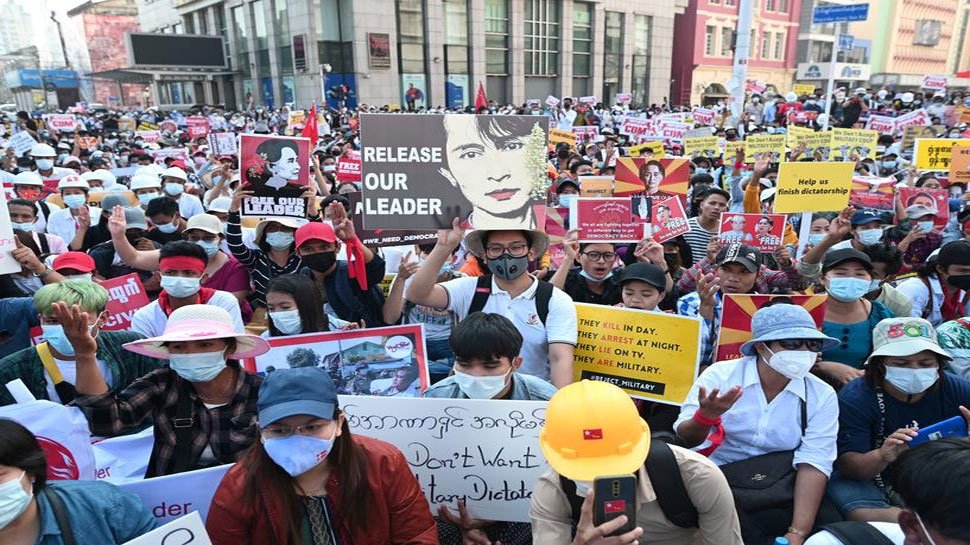 798136-myanmar-protest.jpg