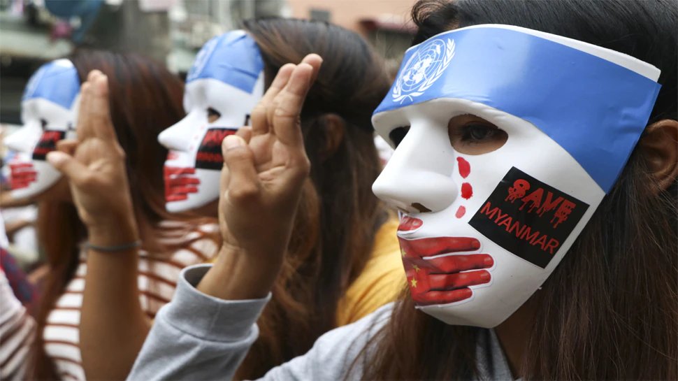 Easter egg strike: Myanmar demonstrators used painted eggs to decry coup | म्यांमार में Easter Egg Strike, तख्तापलट का विरोध हुआ तेज