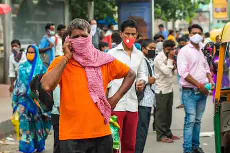 छत्तीसगढ़ में फिर 10 हजार से ज्यादा कोरोना केस. (प्रतीकात्मक तस्वीर: Shutterstock)