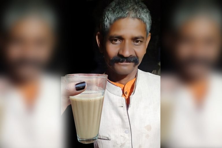 छत्तीसगढ़: एक चाय वाले की मौत पर 'मातम' क्यों मना रहा है मिनी इंडिया?