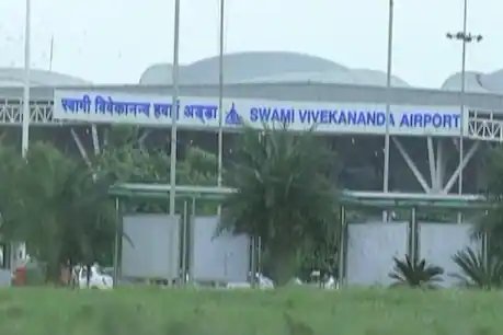 लॉकडाउन की वजह से रायपुर एयरपोर्ट से हवाई सेवाओं पर खासा असर पड़ा है 