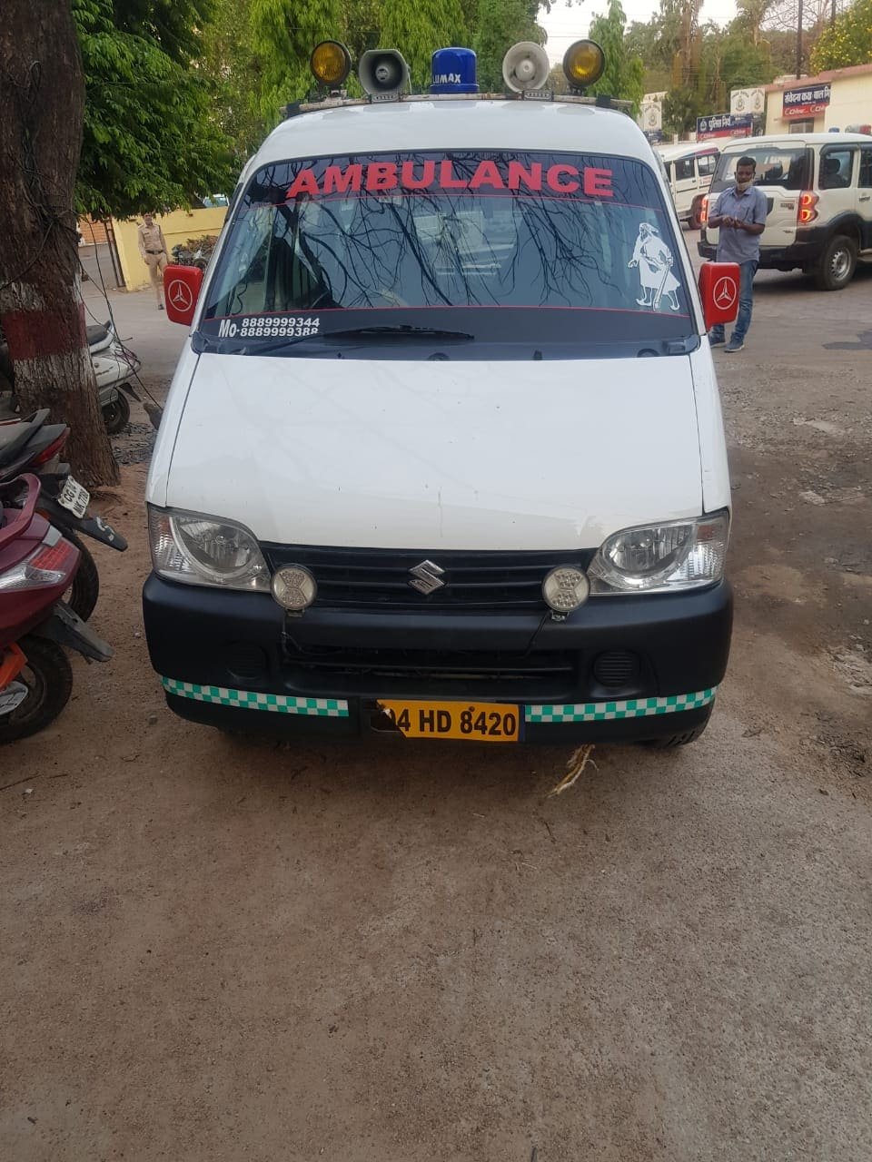chhattisgarh news, chhattisgarh ambulance service, raipur news, raipur ambulnace service, छत्तीसगढ़ न्यूज़, रायपुर न्यूज़, छत्तीसगढ़ एंबुलेंस, रायपुर में एंबुलेंस