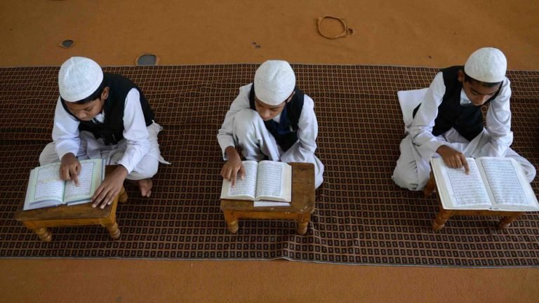 Terrorists forcibly entered a Madrasa and killed seven in Bangladeshs Coxs Bazar many injured | मदरसे में जबरन घुस आतंकियों ने किया हमला, 7 की मौत; कई घायल