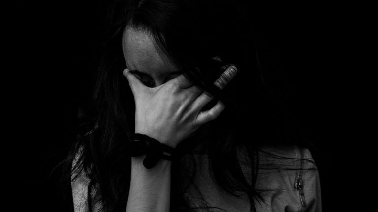 Crime against women in capital 16 year old girl was raped by 36 year old man pretext of teaching car driving cgnt