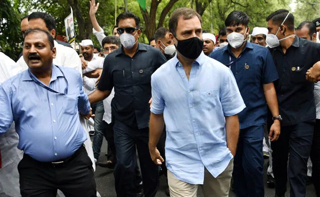 राहुल गांधी मामले में 'मीडिया लीक' : कांग्रेस ने सरकार को भेजा कानूनी नोटिस