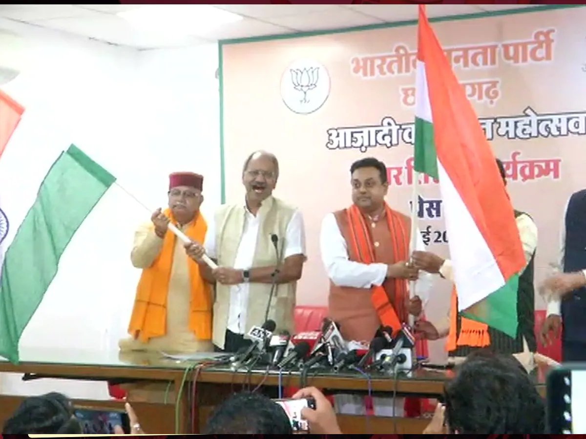 15 अगस्त को 20 करोड़ घरों पर लहराएगा तिरंगा, छत्तीसगढ़ में भाजपा ने 14 विधायकों को सौंपी जिम्मेदारी