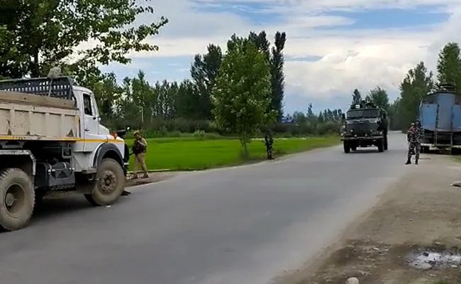 जम्मू-कश्मीर: पुलवामा आतंकी हमले में CRPF अधिकारी शहीद