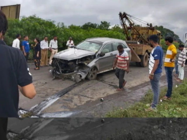 मुंबई-अहमदाबाद हाईवे पर एक ही जगह दो सड़क हादसों में 6 लोगों की मौत
