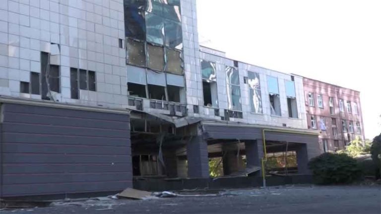 after Russian missile attacks Indian Embassy’s advisory to indians Avoid unnecessary travel in Ukraine | Ukraine Crisis: मिसाइल हमलों के बीच यूक्रेन पर भारत ने जारी की एजवाइजरी, यात्रा न करने की सलाह