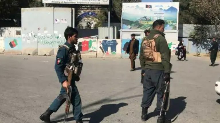people were killed in a terrorist attack Shia pilgrimage site Iran city Shiraz] |Iran Terrorist Attack: आतंकी हमले से दहल उठा ईरान का शिराज शहर, आतंकियों ने शिया अनुयायियों पर बरसाई गोलियां; 15 की मौत